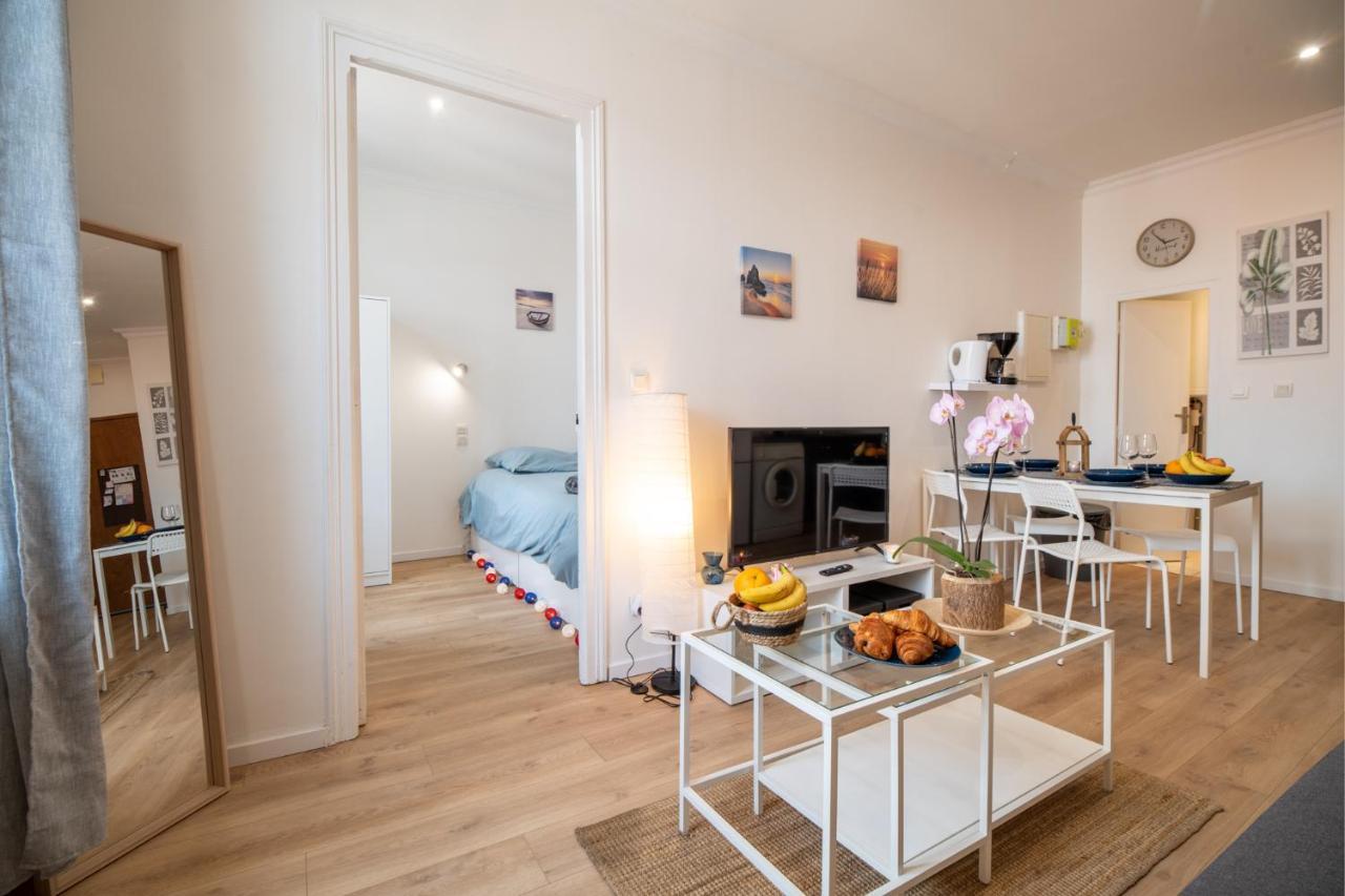 Private Independant Flat - Lourdes City Center - 2 Balconies Bagian luar foto