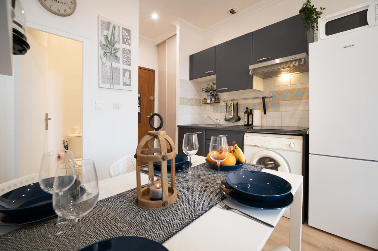 Private Independant Flat - Lourdes City Center - 2 Balconies Bagian luar foto
